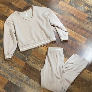 Beige lounge set